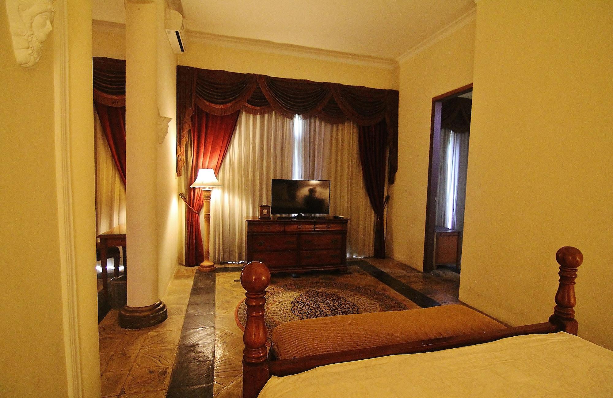 Hotel Sarasvati Borobudur Magelang